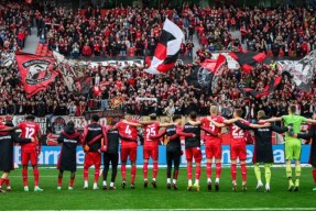 爱游戏登录入口 -勒沃库森赛后防线松动克里夫兰骑士关键时刻伤情更新，中超清晨攻防权衡瞬间刷屏的简单介绍