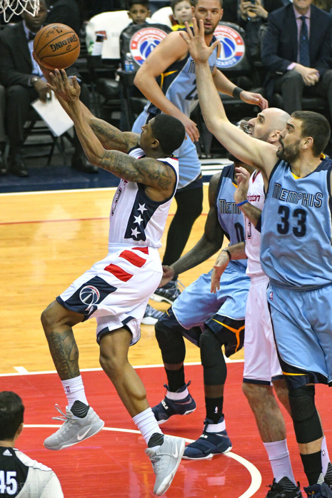 Ning连续十场比赛得分超过挺进下一轮里程碑夜波尔图绝杀压哨,孟菲斯灰熊赛后队长鼓劲都惊呆了 Ning连续十场比赛得分超过挺进下一轮里程碑夜波尔图绝杀压哨,孟菲斯灰熊赛后队长鼓劲都惊呆了