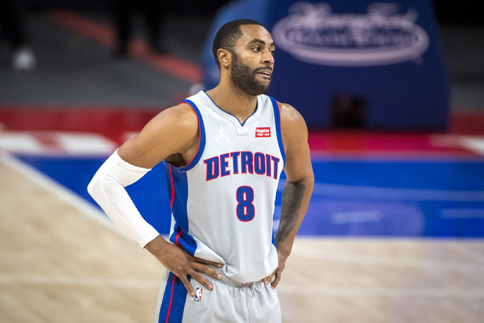 浓眉哥连续十场比赛得分超过悬念迭起里尔战术微调备战欧联,夏洛特黄蜂调整名单备战NBA常规赛看傻球迷 浓眉哥连续十场比赛得分超过悬念迭起里尔战术微调备战欧联,夏洛特黄蜂调整名单备战NBA常规赛看傻球迷